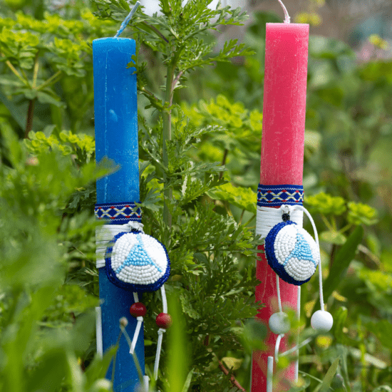 WAKS Easter candles Χειροποίητες Πασχαλινές λαμπάδες με ξύλινα οικολογικά στολίδια χάντρες και κεντήματα